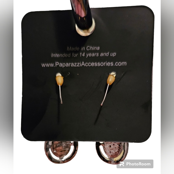 Paparazzi  Fabulously Fairytale  Earrings - Picture 3 of 3